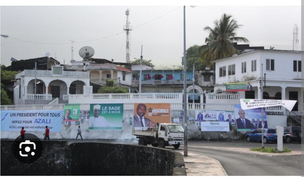 Comores : mobilisation historique avec 23 candidats à la présidence et 51 pour les&nbsp;gouvernorats