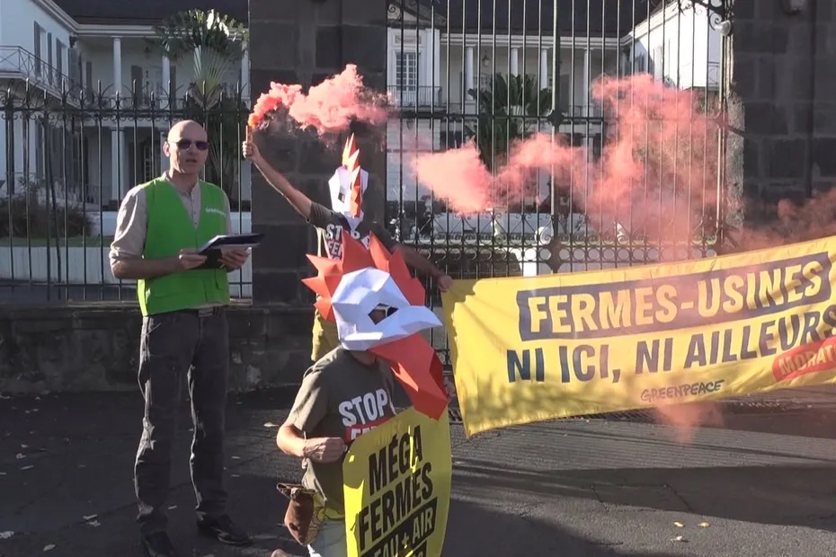 La Réunion : Manifestation de Greenpeace devant la préfecture de St-Denis